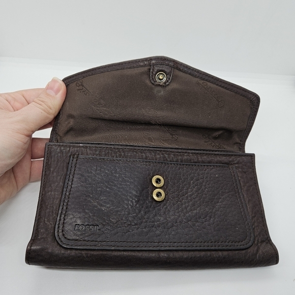 Fossil dark brown east west leather wallet - Picture 5 of 11